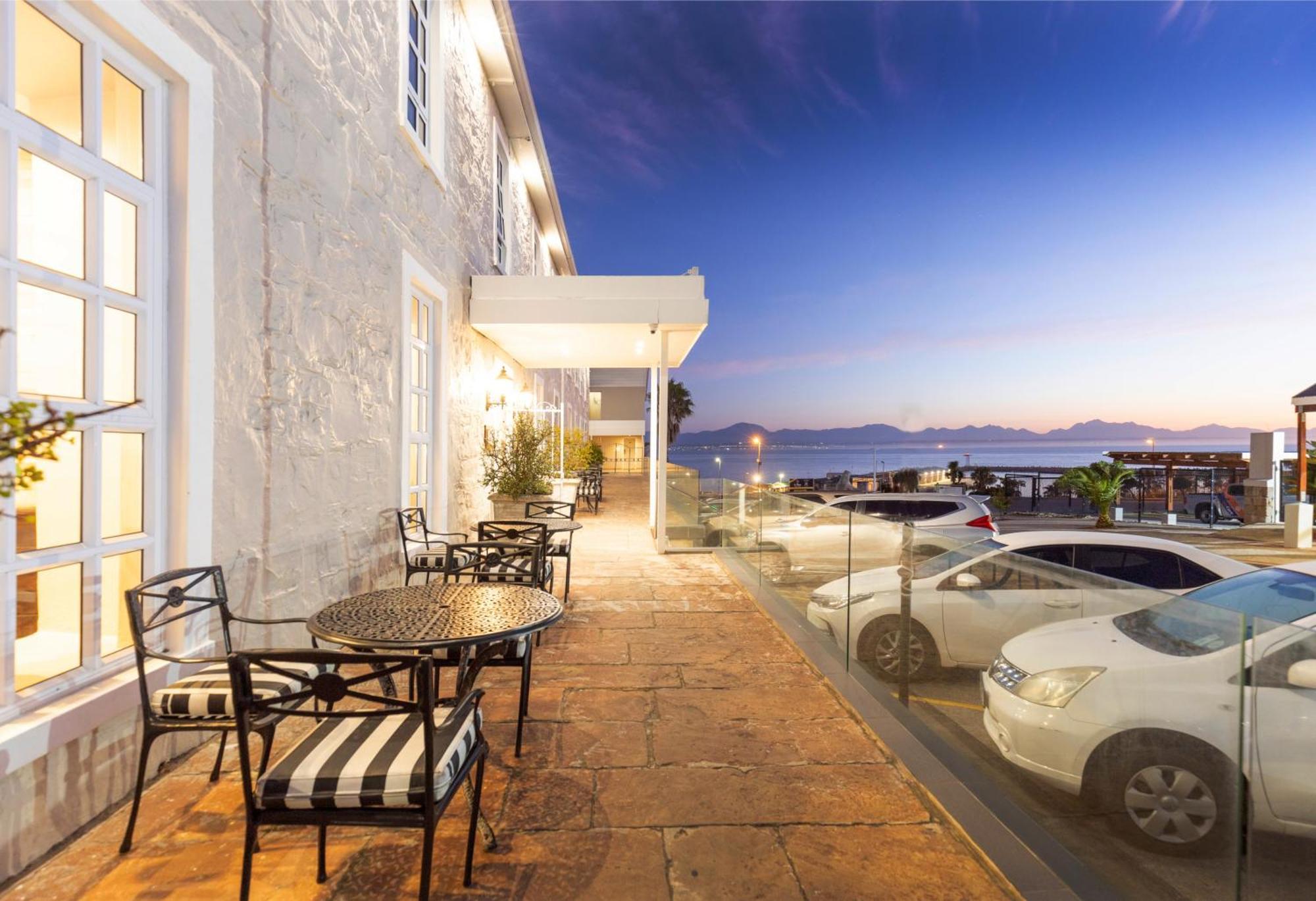 Protea Hotel By Marriott Mossel Bay Exterior photo