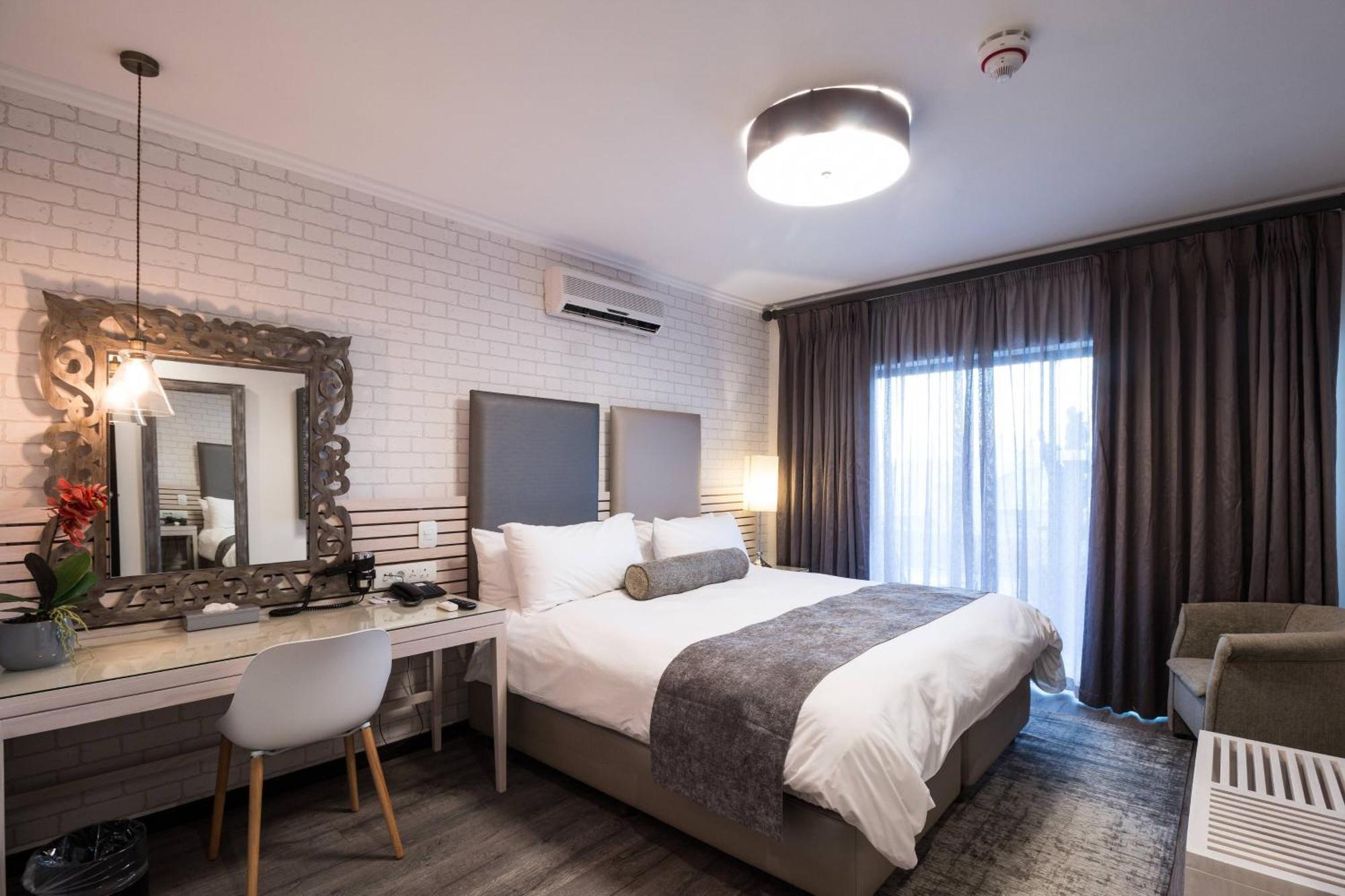 Protea Hotel By Marriott Mossel Bay Exterior photo