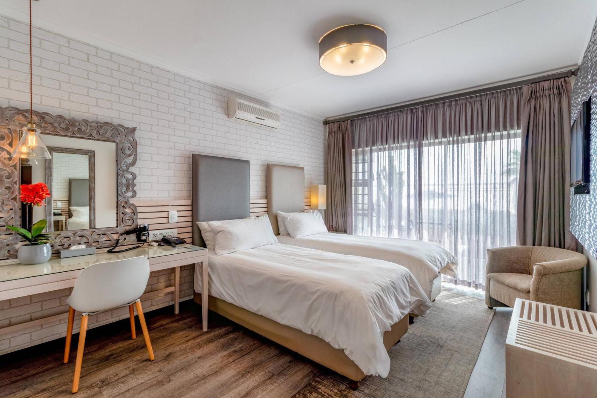 Protea Hotel By Marriott Mossel Bay Exterior photo